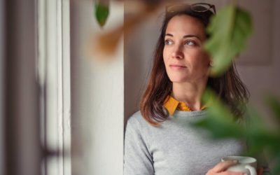 ¿Te sientes solo (aún estando con gente)? Estas podrían ser las razones.